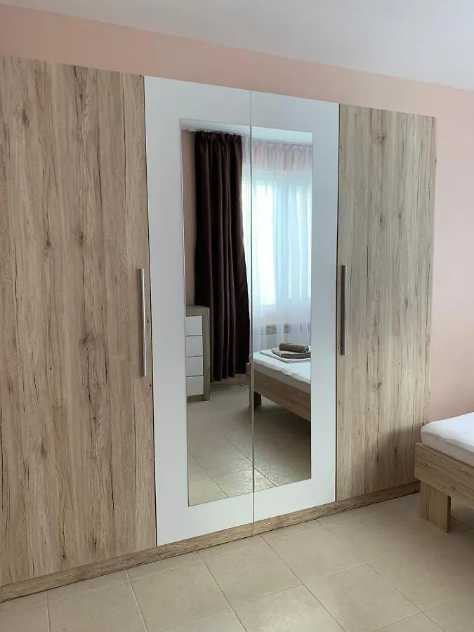 Villa Rouge - Apartment Victoria Szozopol 0*,  Bulgária